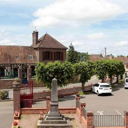 Holiday home Calme Et Accueillante 13 Kmtrs Aeroport, Parking Gratuit, Navette Gare Ou Aeroport Saint-Germain-la-Poterie
