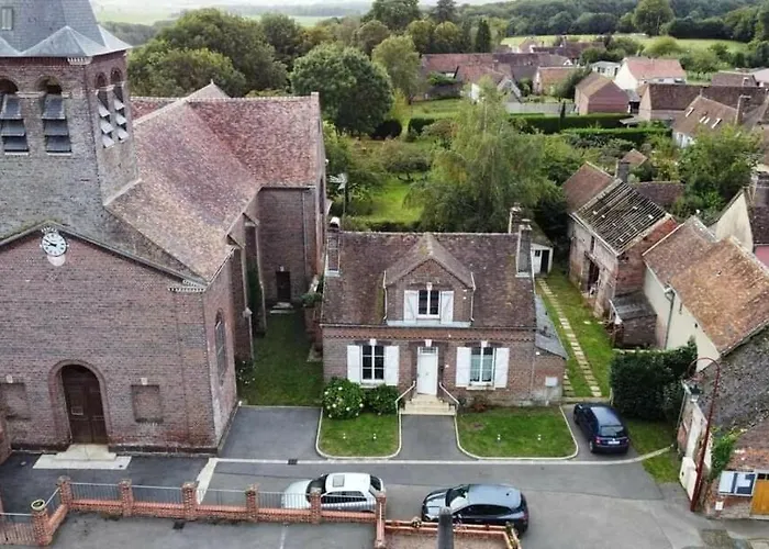 Hébergement de vacances Calme Et Accueillante 13 Kmtrs Aéroport, Parking Gratuit, Navette Gare Ou Aéroport *