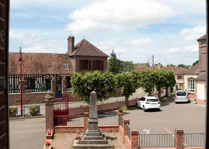 Hébergement de vacances Calme Et Accueillante 13 Kmtrs Aéroport, Parking Gratuit, Navette Gare Ou Aéroport Saint-Germain-la-Poterie