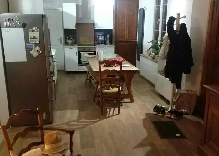 Calme Et Accueillante 13 Kmtrs Aéroport, Parking Gratuit, Navette Gare Ou Aéroport Hébergement de vacances